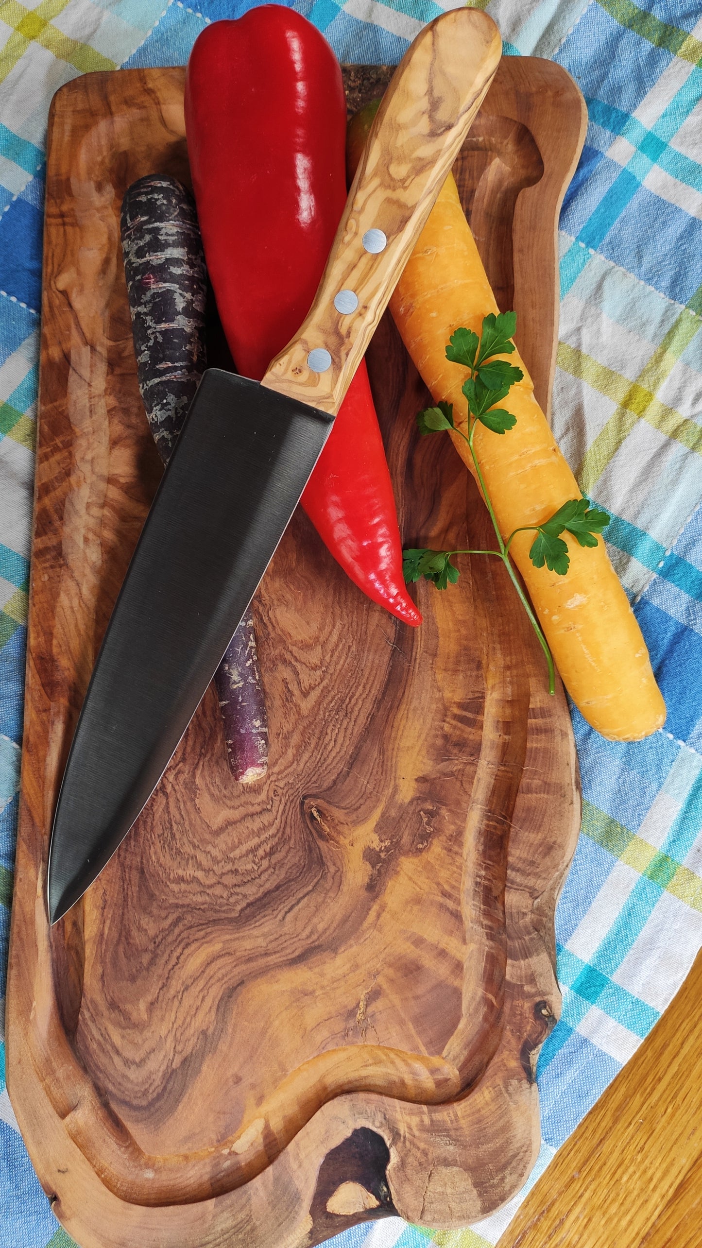 Kochmesser_18cm_mit_Olivenholzgriff5