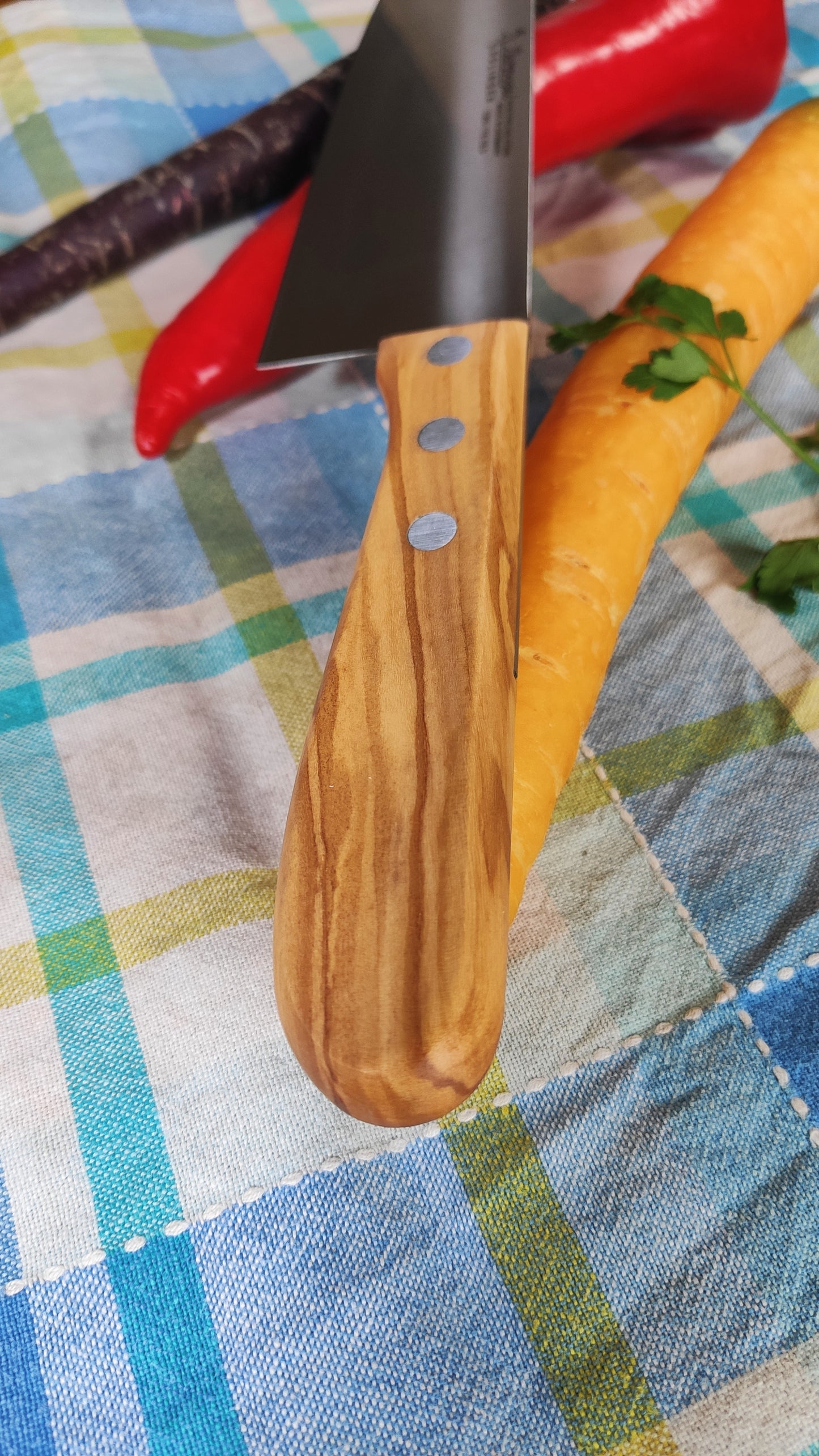 Santokumesser_mit_Olivenholzgriff2